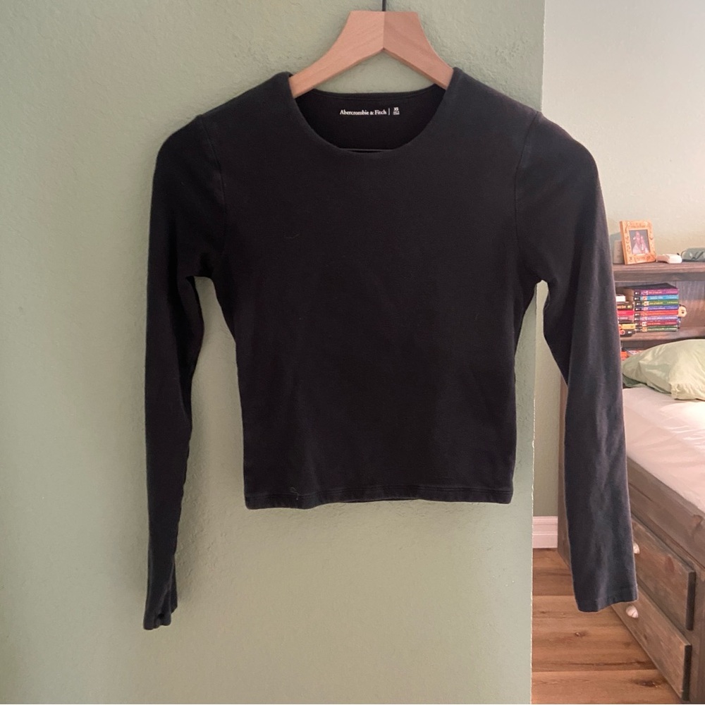 Abercrombie Long Sleeve Crew Tee ~ Black ~ Size XS